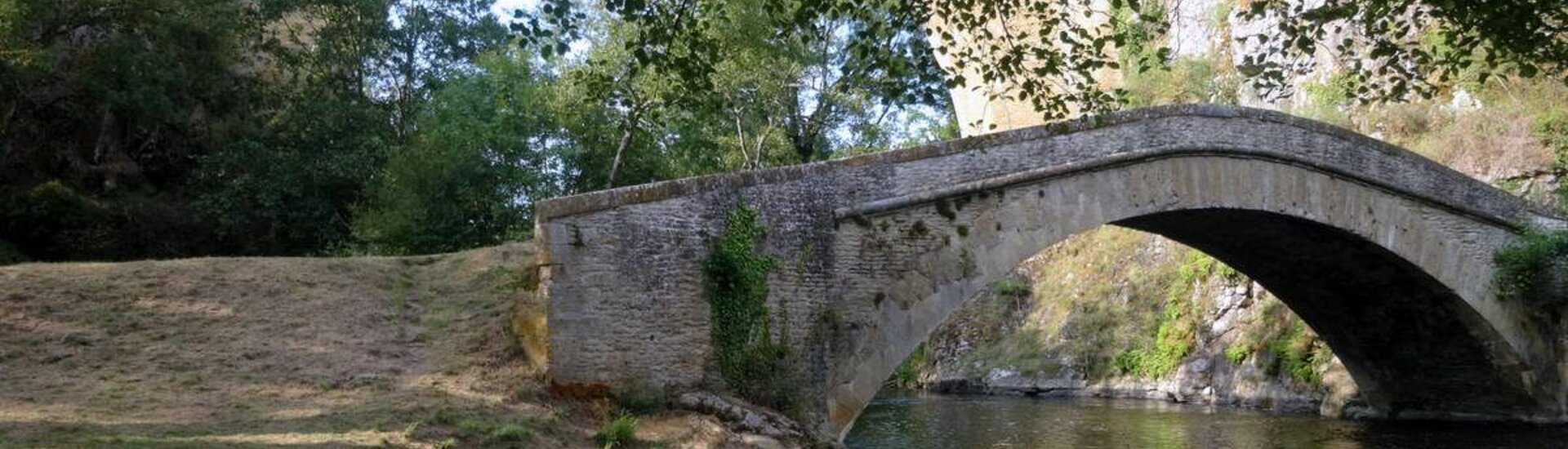 Equipe municipal de Pierre-Perthuis (89) Yonne en région Bourgogne-Franche-Comté.