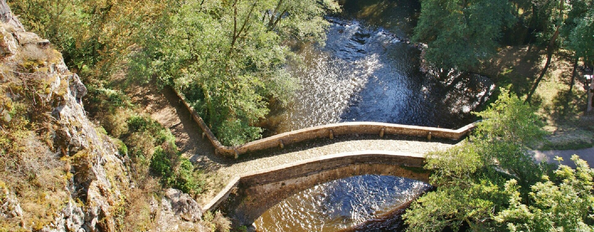 Site officiel de la mairie de Pierre Perthuis (89) Yonne